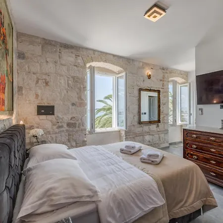 Grand Promenade Suite - Tale Of The Sea Split Exterior photo